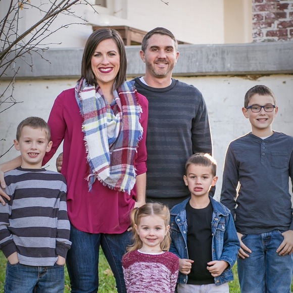 Meet your Posher, Jordyn - Picture 1 of 1